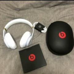 Beats Studio 3 Wireless ホワイト×ゴールドのサムネイル