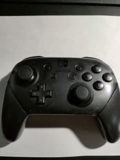 Nintendo Switch Pro Controller ブラックのサムネイル