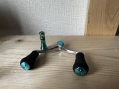 エメラルダス　純正ダブルハンドル　ドレス　リールスタンドのサムネイル