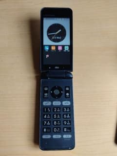 au ガラホ KYF31 simフリーのサムネイル
