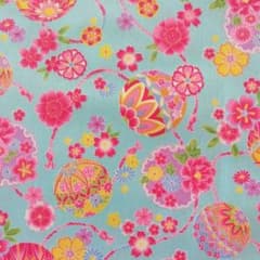 綿和柄プリント生地　花と毬　水色×ピンク　幅１１０ｃｍ幅×２ｍのサムネイル