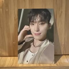 SEVENTEEN ZIP-UP HOODIE付属トレカ ディノのサムネイル