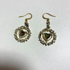 ハートモチーフ ビジューピアス ゴールドカラーのサムネイル