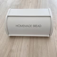 ニトリ　ブレッドケース　ホワイトのサムネイル
