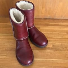 凛様専用 お取り置き UGG クラシックショート レザー ブーツ 赤茶のサムネイル