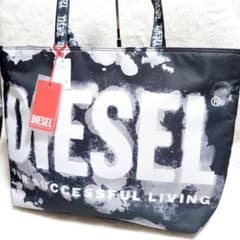 ✨新品タグ付✨DIESEL トートバッグ RAVE TOTE ビッグロゴ 黒 ✨新品タグ付✨DIESEL トートバッグ RAVE TOTE ビッグロゴ 黒 - メルカリ