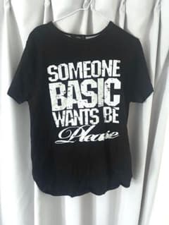 着画あり⭕️ブラック Tシャツ Someone Basicのサムネイル