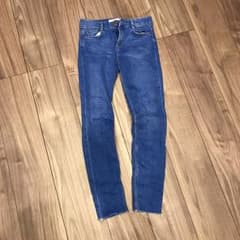 zara スキニー 切りっぱなしのサムネイル
