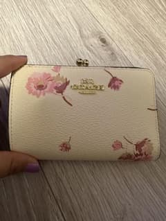 COACH財布のサムネイル