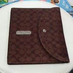 未使用品【COACH】　通帳、母子手帳ケースのサムネイル