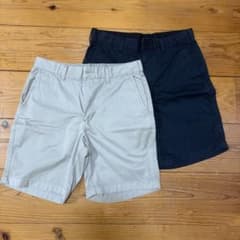 の*な様 ユニクロ チノショーツ 2色セット ベージュ黒 ハーフパンツ UNIQのサムネイル