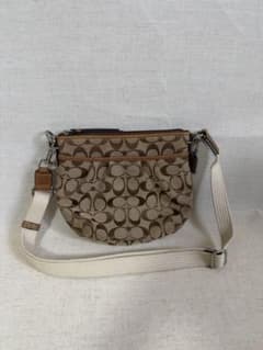 【即購入○】Coach ショルダーバッグ ベージュ モノグラムのサムネイル