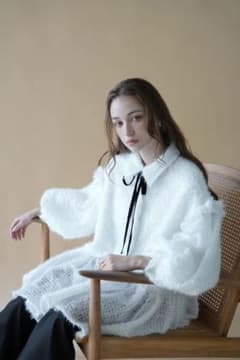 トップス acka fluffy volume blouse Acka fluffy volume blouse - メルカリ
