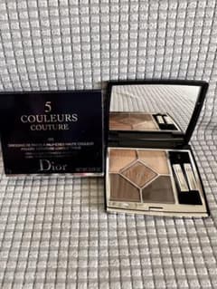 YUKI様専用Dior アイパレット　サンククルールクチュールのサムネイル