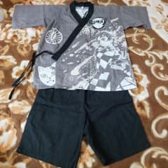 鬼滅の刃 甚平 グレーと黒　120のサムネイル