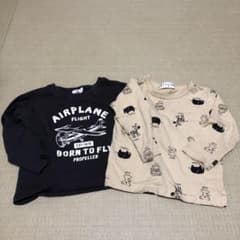 飛行機プリント黒Tシャツと動物柄ベージュTシャツセット90のサムネイル