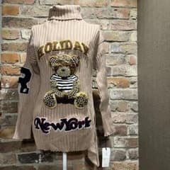 ベアモチーフ タートルネック 長袖ニット セーターのサムネイル
