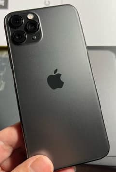 iPhone11Pro スペースグレイ　シムフリーのサムネイル