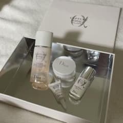 Diorカプチュール トータル セルengy  ディスカバリーキット Dior カプチュール トータル セル ENGY ディスカバリー キット - メルカリ