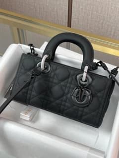 DIOR ブラック キルティング ショルダーバッグ - メルカリ