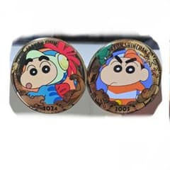 クレヨンしんちゃん 金メッキ缶バッジ 2種 - メルカリ