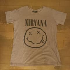 NIRVANA ニルヴァーナ スマイル Tシャツのサムネイル