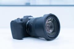 Canon EOS R8 ボディ フルサイズ ミラーレス一眼のサムネイル