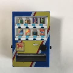 ガチャ　自動販売機のサムネイル