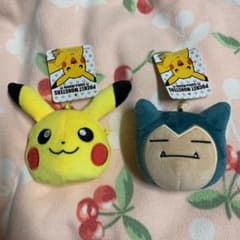 ピカチュウとカビゴンのミニポーチキーホルダー2個セットのサムネイル