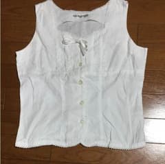 ブラウスのサムネイル