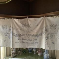 フランスアンティーク 大型145㎝の天使と文字が刺繍された可愛い