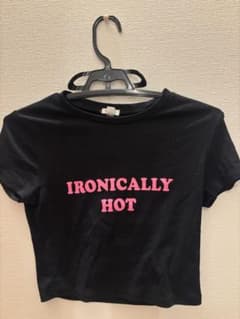 GARAGE Tシャツ ブラック IRONICALLY HOTのサムネイル