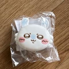 ちいかわ　おかおミニシリコンポーチ　モモンガ