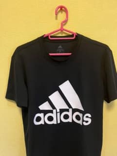 adidasTシャツのサムネイル