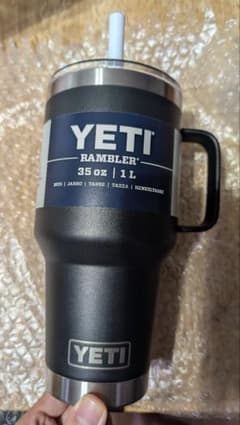 YETI Rambler 35oz 1L マグ ブラック - メルカリ