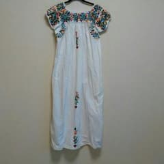 used 刺繍ワンピース　ホワイトのサムネイル