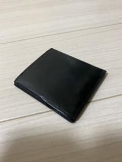 二つ折り財布のサムネイル