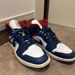 NIKE AIR JORDAN 1 MID スニーカーのサムネイル