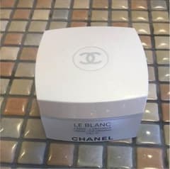 CHANELのサムネイル