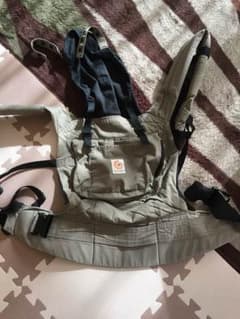 エルゴ 抱っこ紐のサムネイル