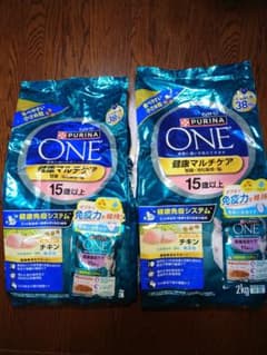 専用【2袋】PURINA ONE キャットフード 健康マルチケア 15歳以上のサムネイル