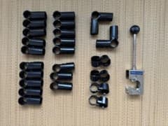 【ゴンタさん専用】イレクターパイプのジョイントとパイプカッターのセットのサムネイル