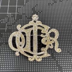 Dior ディオール ラインストーン エンブレム ロゴブローチ