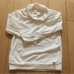 白トップスのサムネイル