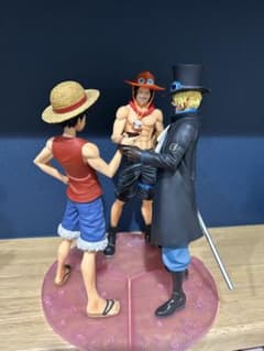 ONE PIECE 夢の一枚　三兄弟　盃　ルフィ　サボ　エースのサムネイル