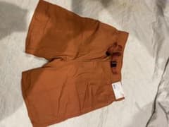 ユニクロ オレンジ ショートパンツ S サイズのサムネイル