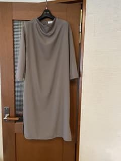 です。 【美品】LEPSIM ドレープネック ワンピース Mのサムネイル
