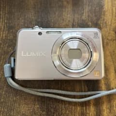 LUMIX DMC-FH8 16メガピクセル コンパクトデジタルカメラ - メルカリ