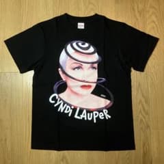 【未使用品】シンディ・ローパー Farewell Tour Tシャツ Sサイズ 未使用品】シンディ・ローパー Farewell Tour Tシャツ Sサイズ - メルカリ