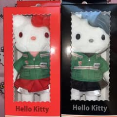新品Hello Kitty 7-Eleven 限定 ぬいぐるみ 2種セット　制服 ⭐️希少⭐️【未使用未開封】 7-ELEVEN限定コラボ 制服Hello Kitty